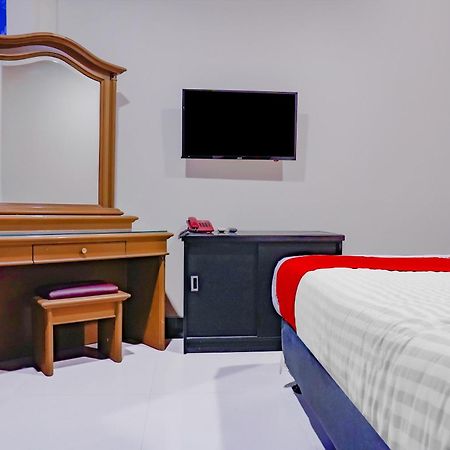 Oyo 117 Blueberry Homestay Jakarta Exterior photo
