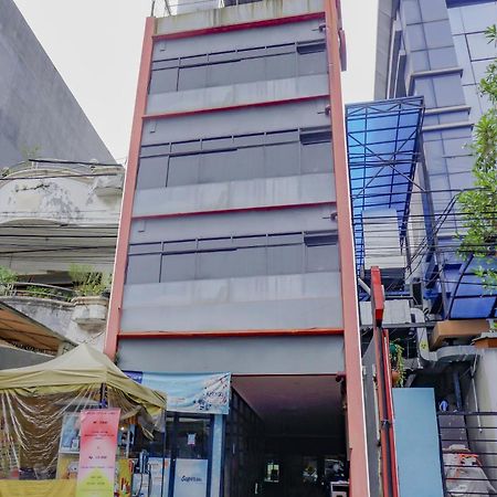 Oyo 117 Blueberry Homestay Jakarta Exterior photo