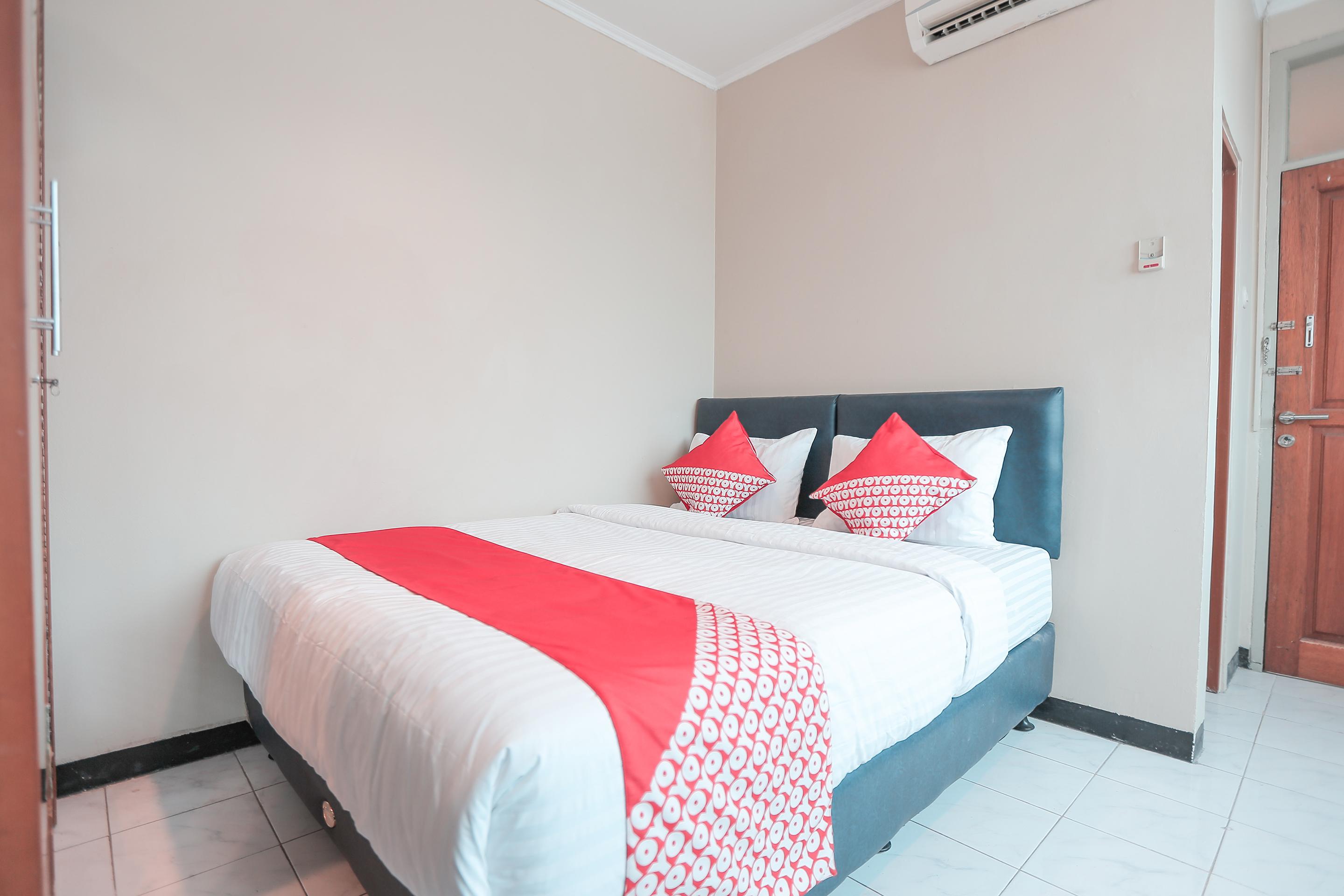 Oyo 117 Blueberry Homestay Jakarta Exterior photo