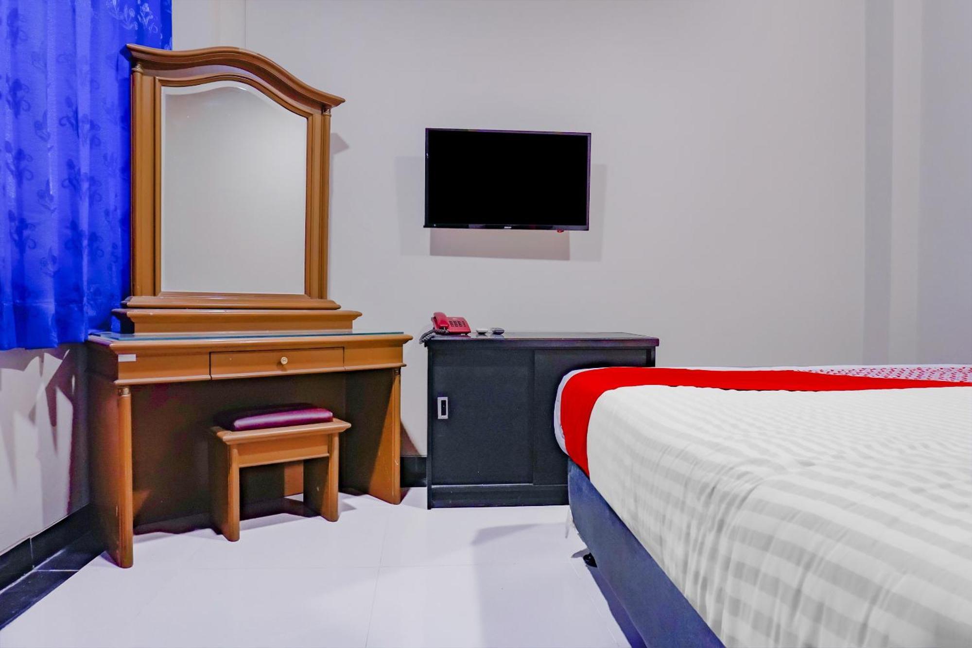 Oyo 117 Blueberry Homestay Jakarta Exterior photo