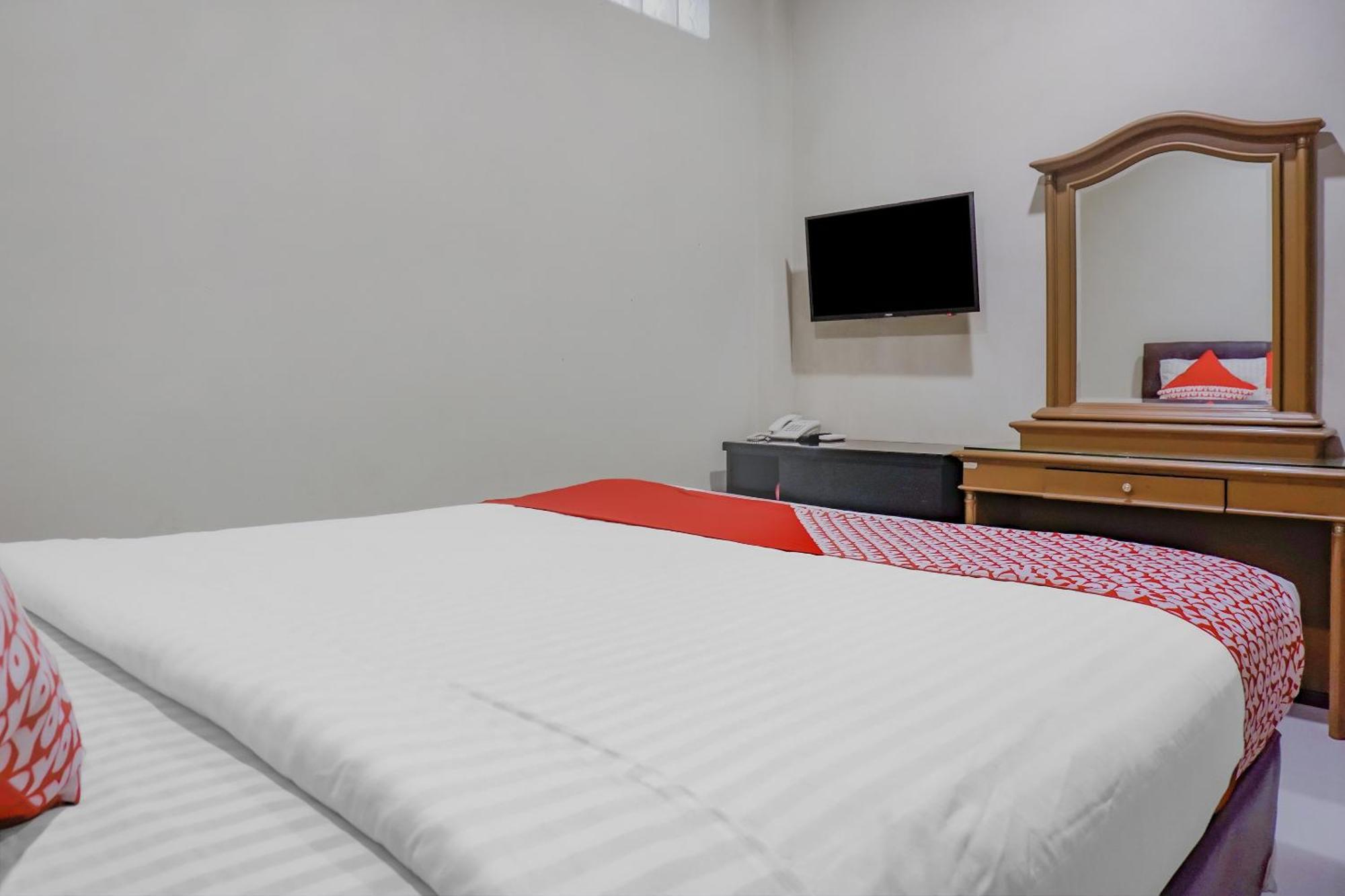 Oyo 117 Blueberry Homestay Jakarta Exterior photo