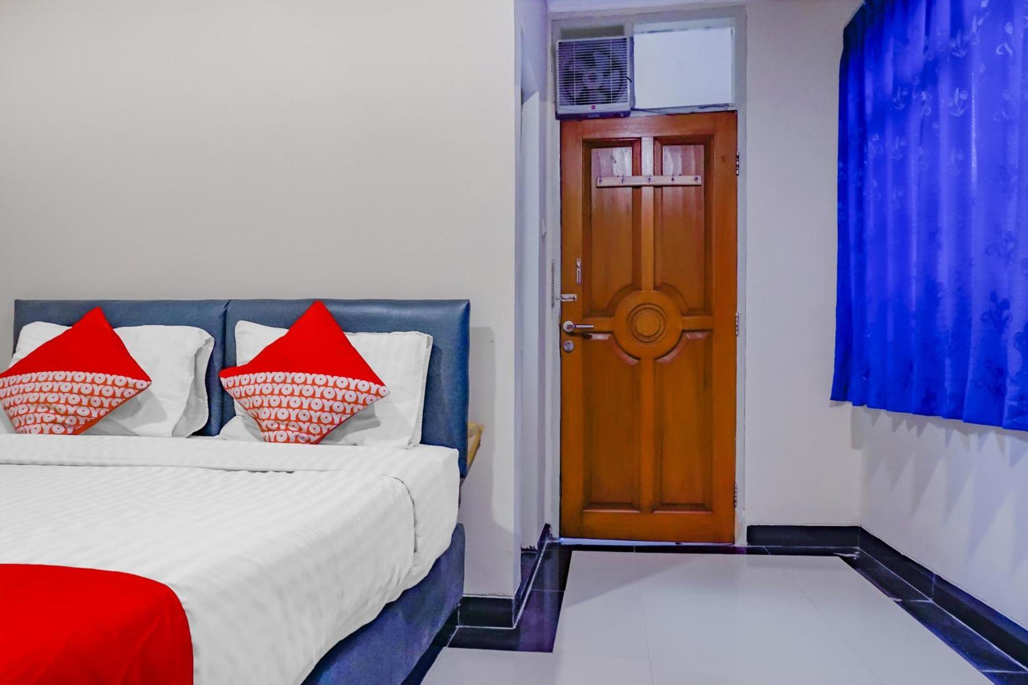 Oyo 117 Blueberry Homestay Jakarta Exterior photo