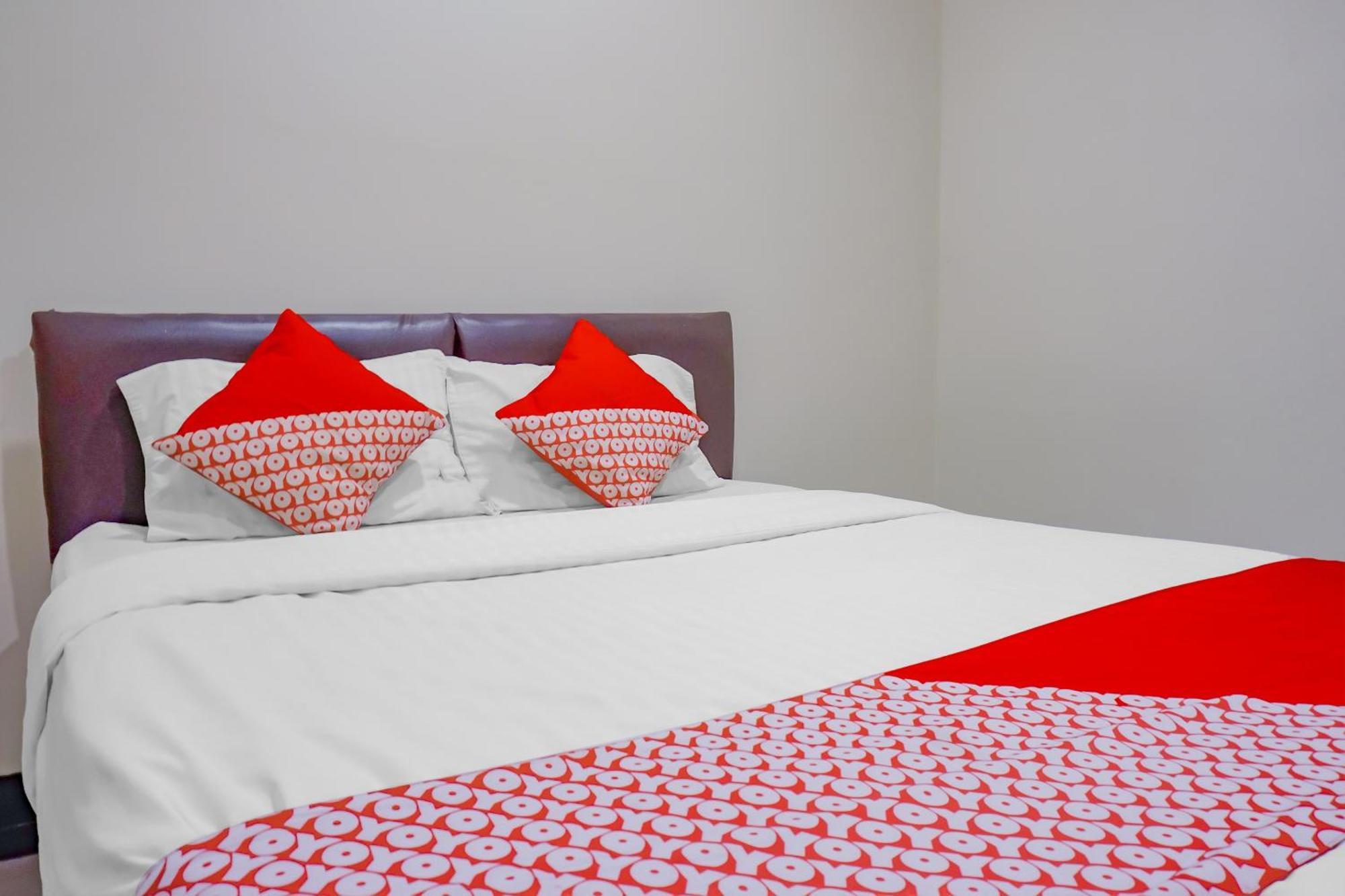 Oyo 117 Blueberry Homestay Jakarta Exterior photo