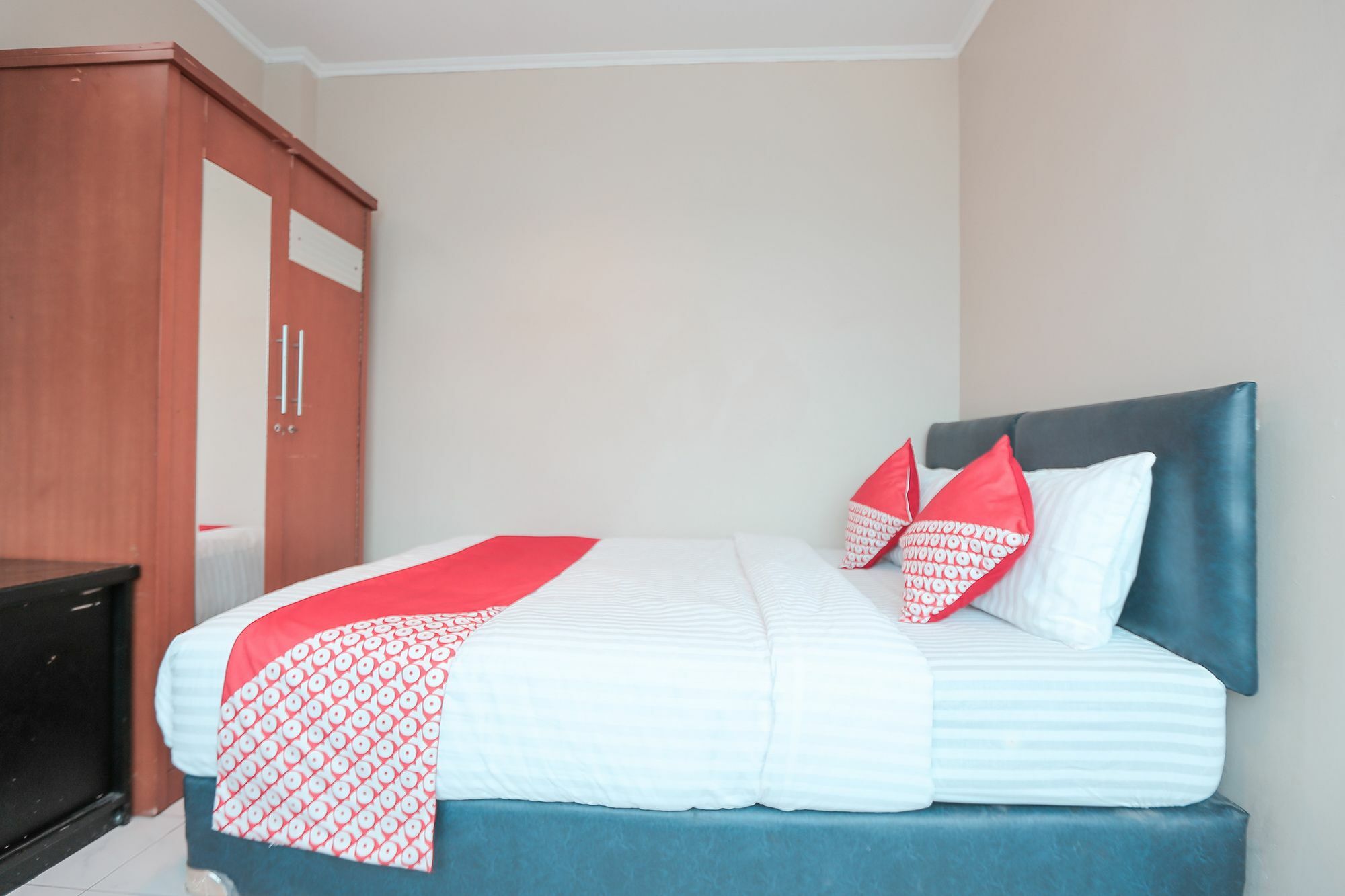 Oyo 117 Blueberry Homestay Jakarta Exterior photo
